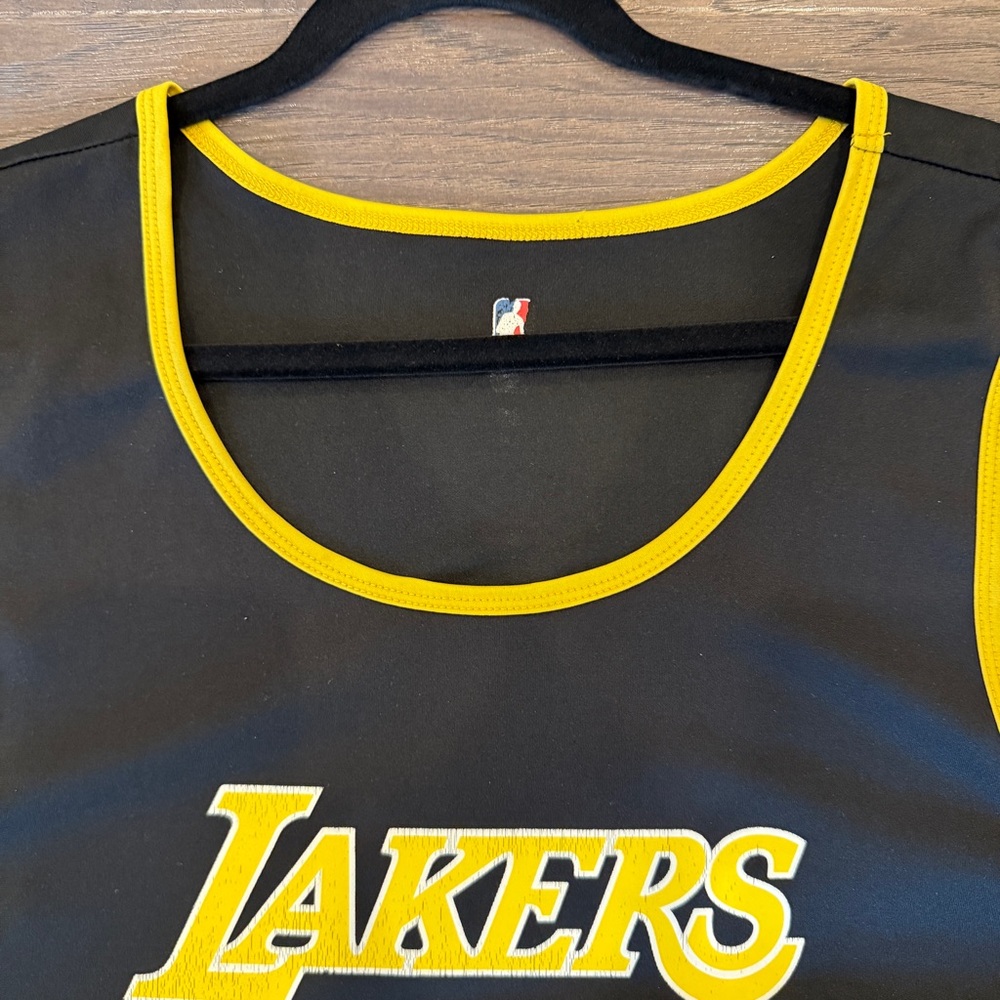 LeBron James #23 Lakers Jersey – Lightning Bolt Black/Yellow, Men’s Large - Picture 4 of 10